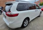 toyota sienna 2017